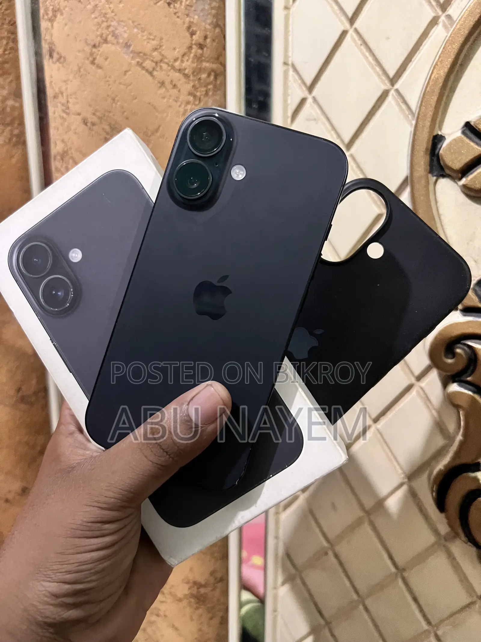 New Apple iPhone 16 128 GB Black