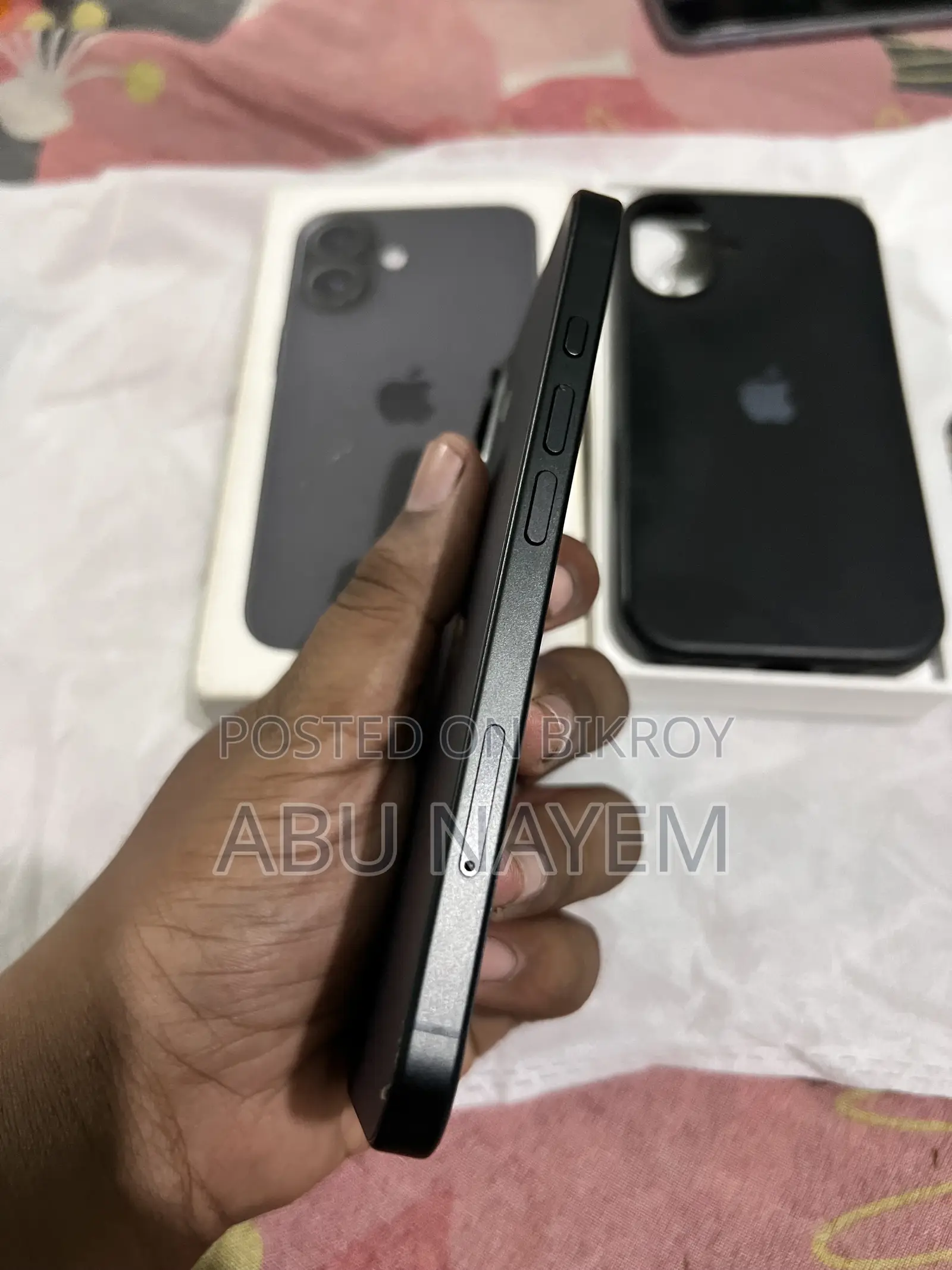 New Apple iPhone 16 128 GB Black
