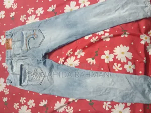 ডেনিম জিন্স