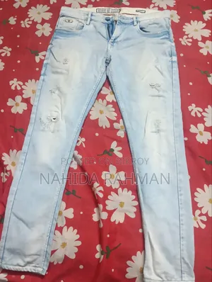 ডেনিম জিন্স