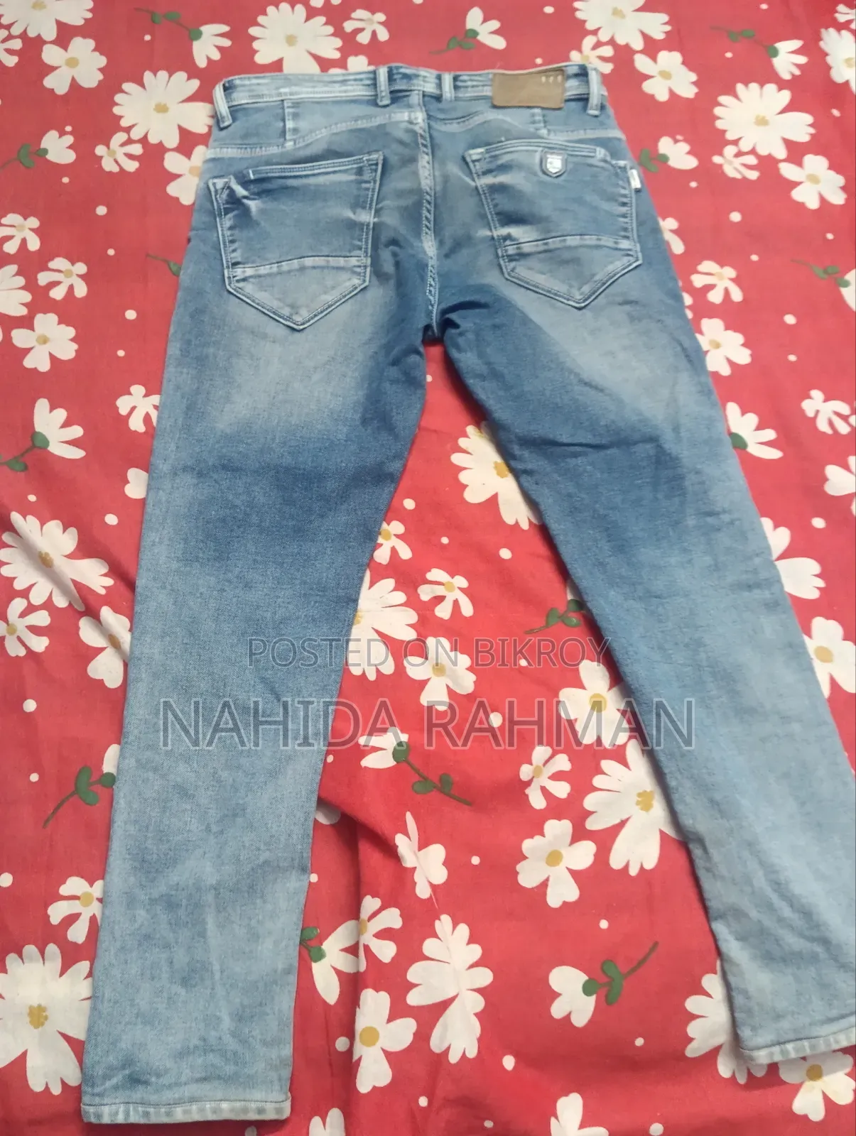 ডেনিম জিন্স