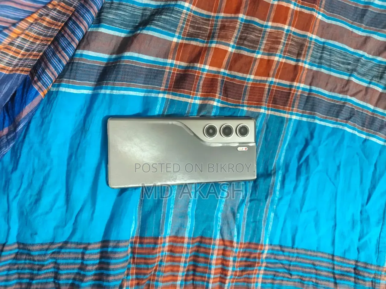 টেকনো ক্যামন ৪০ প্রো ৪জি ২৫৬ জিবি কালো