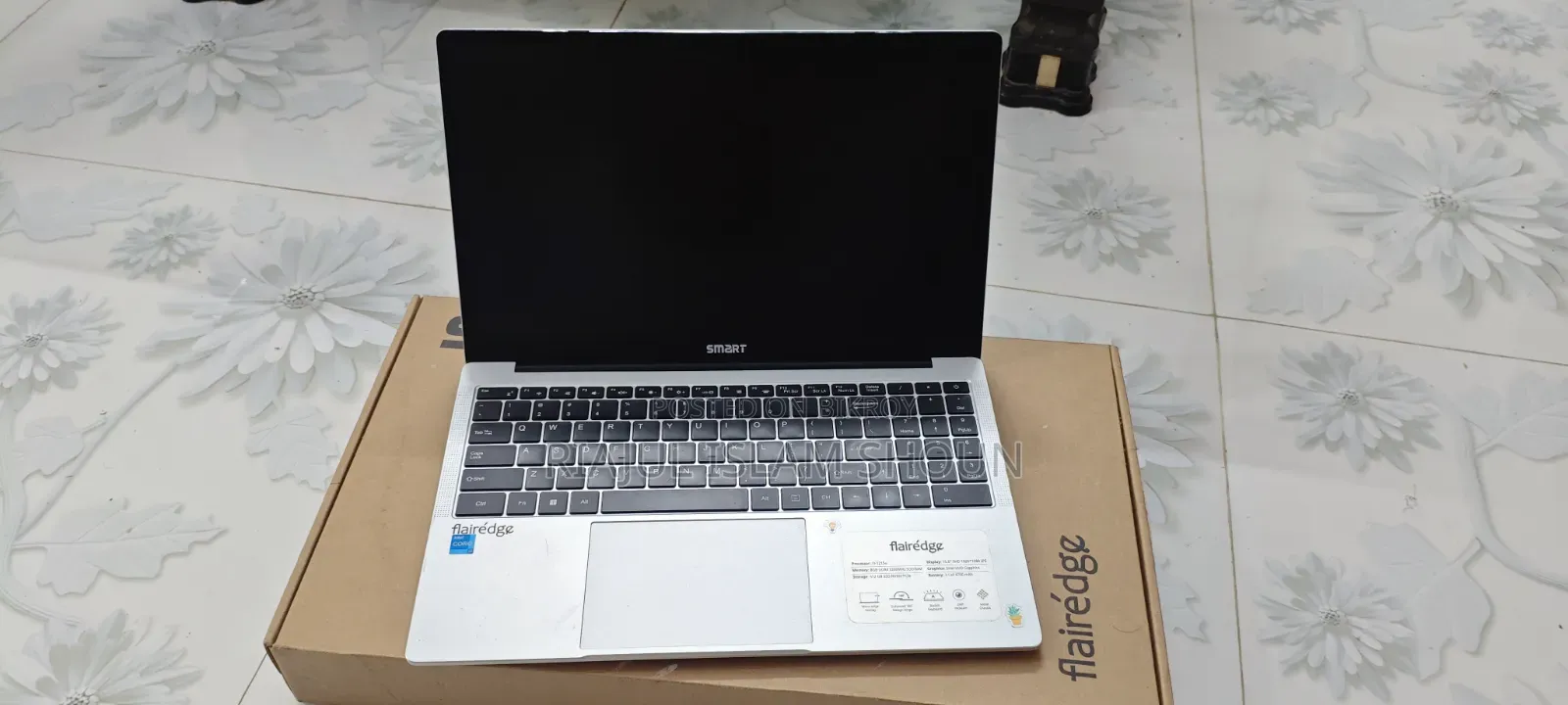 Laptop 8GB Intel Core i3 SSD 512GB