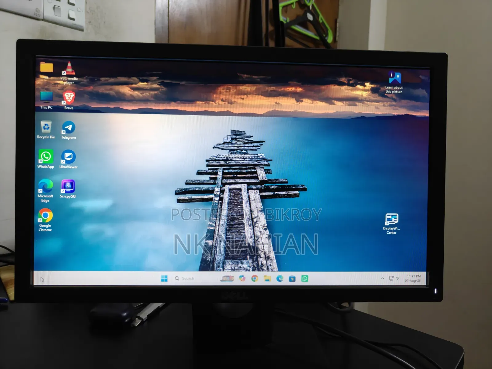 Dell E1916HV 18.5" LED Monitor | Excellent Condition