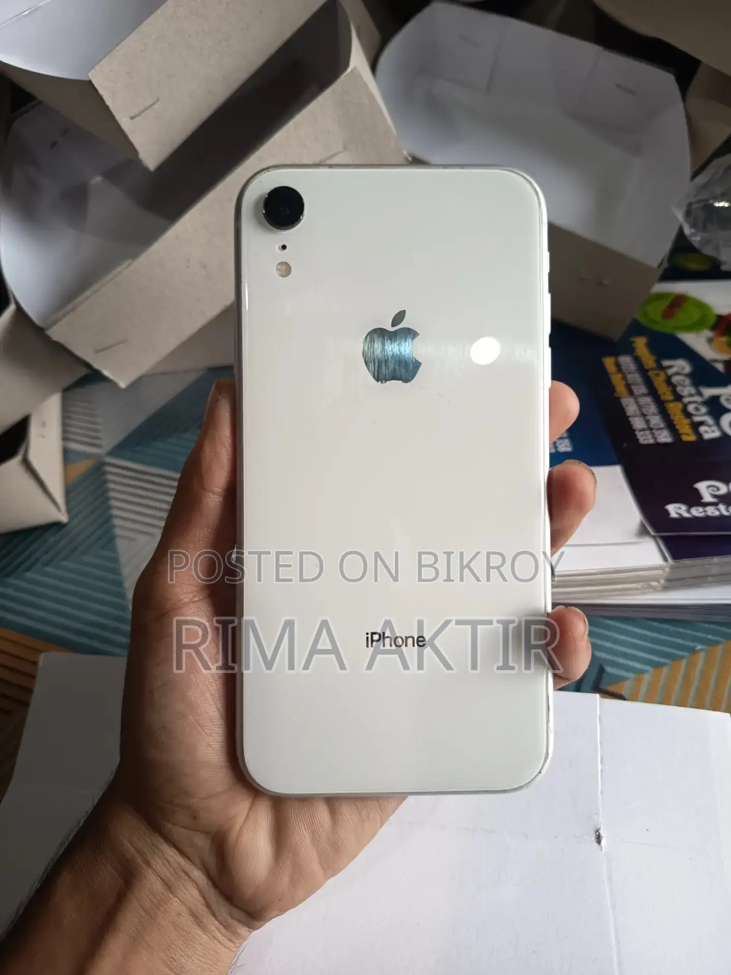 Apple iPhone XR 64 GB White