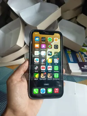Apple iPhone XR 64 GB White