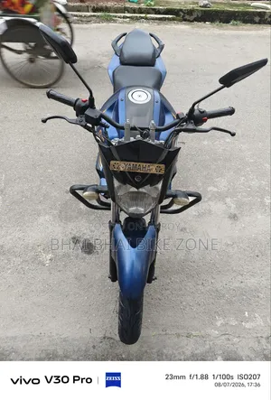ইয়ামাহা এফজেডএস ভি২ ২০২৪ নীল