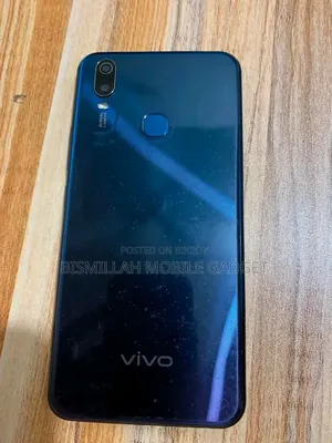 Vivo Y11 32 GB Blue