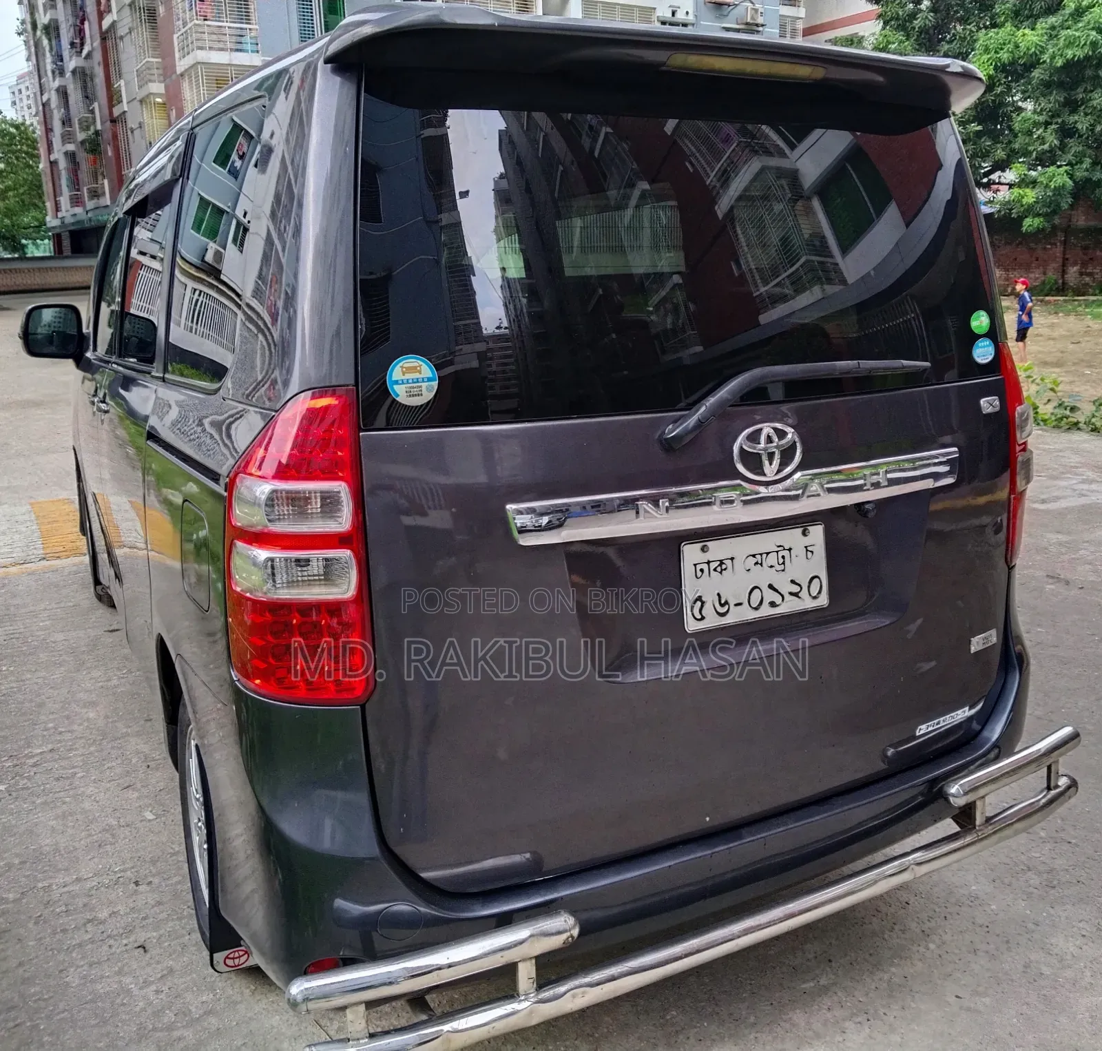 Toyota Noah 2012 Gray