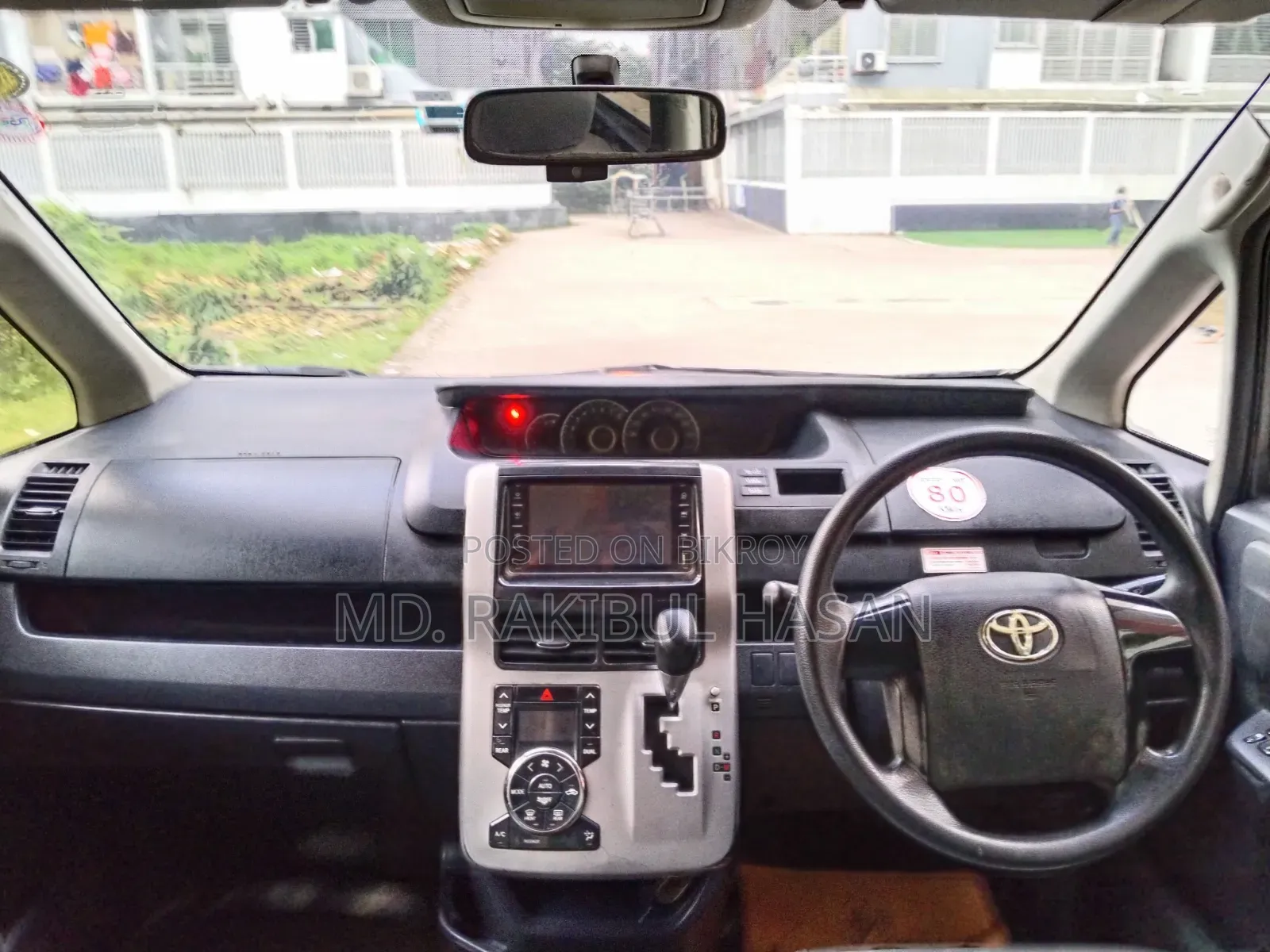 Toyota Noah 2012 Gray