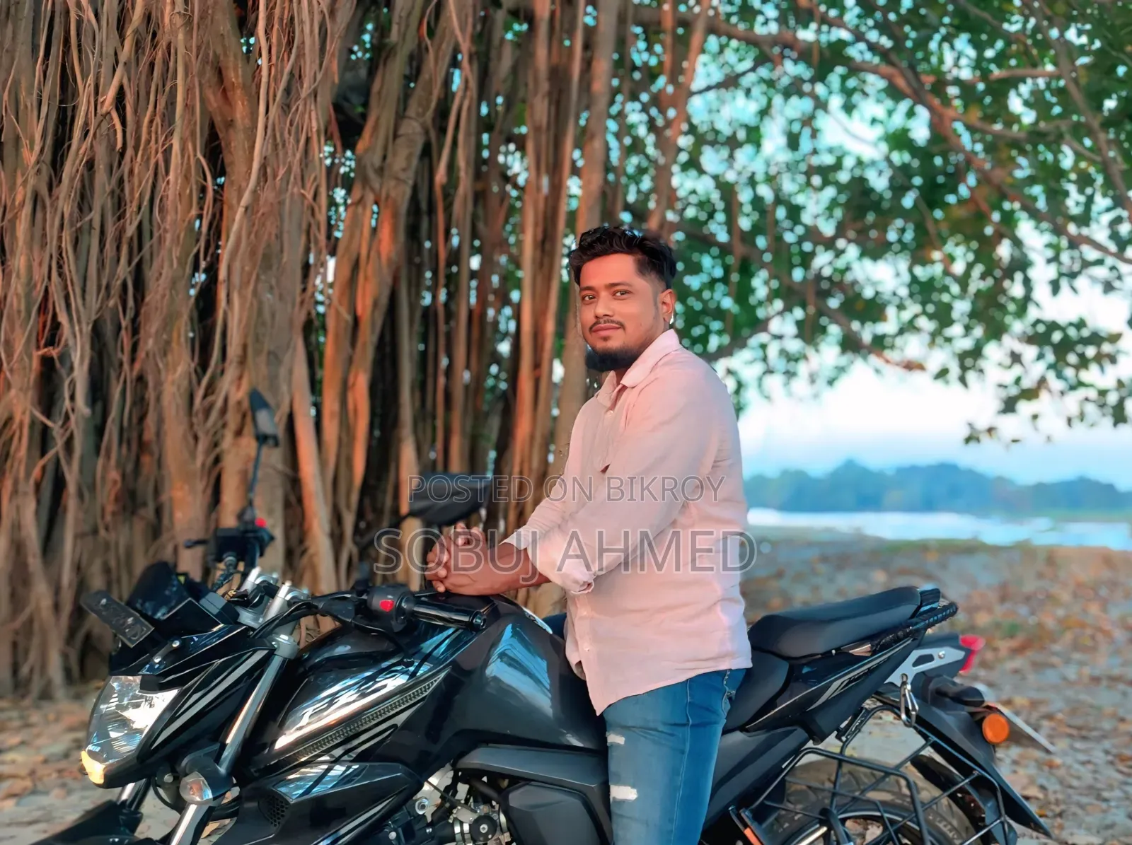 ইয়ামাহা এফজেডএস ভি২ ২০২৫ ব্ল্যাক