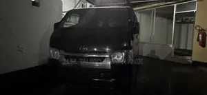 Toyota Grand HiAce Aero Storm Edition 3.0 Diesel Turbo Four-Wheel Drive 8-Seater