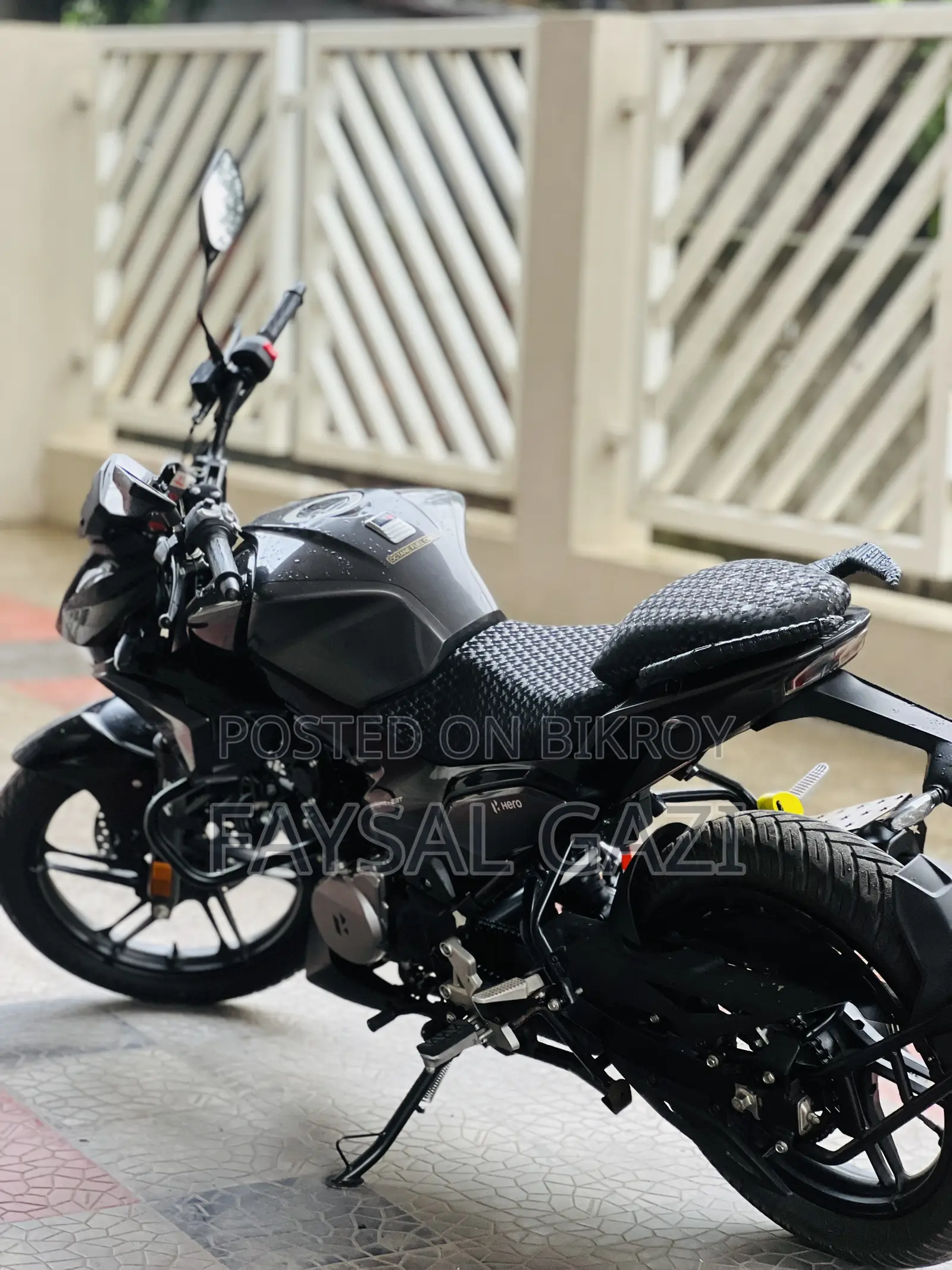 নতুন হিরো এক্সট্রিম ১২৫আর ২০২৬ কালো