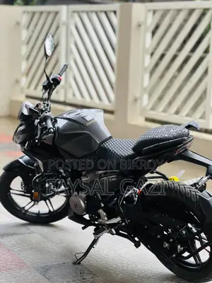 নতুন হিরো এক্সট্রিম ১২৫আর ২০২৬ কালো