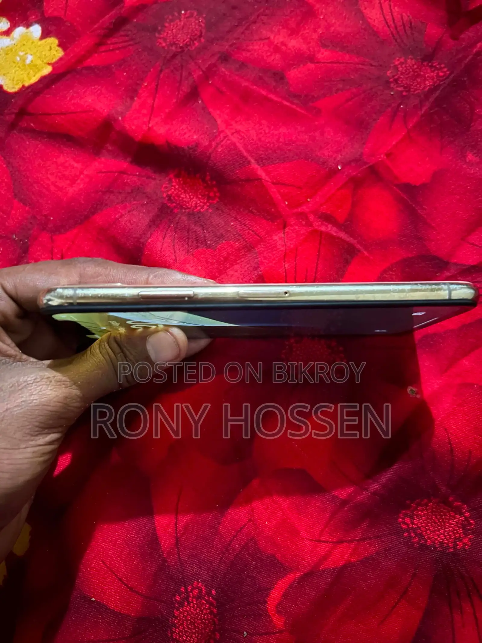 অ্যাপল আইফোন এক্সএস ৬৪ জিবি গোল্ড