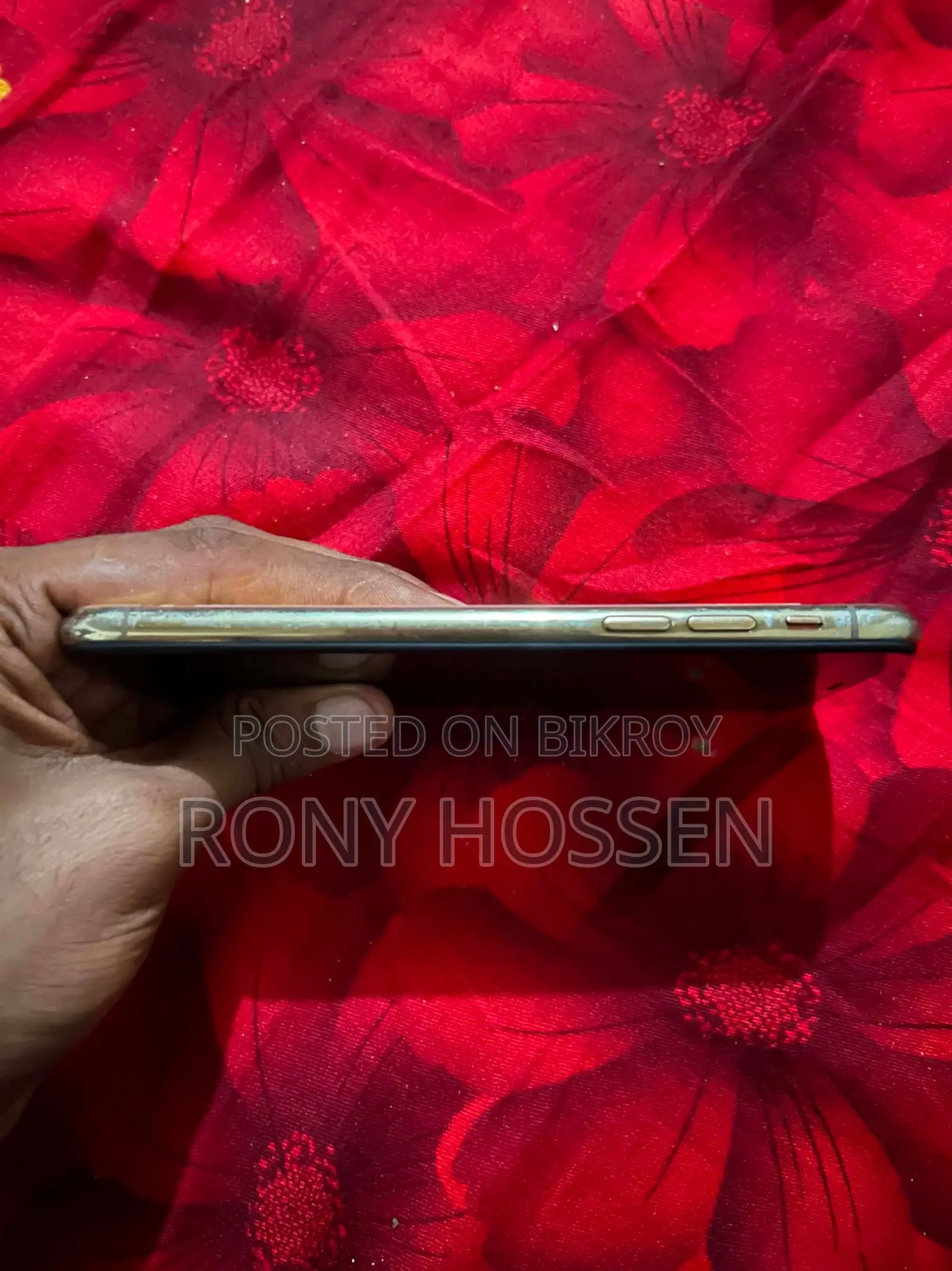 অ্যাপল আইফোন এক্সএস ৬৪ জিবি গোল্ড