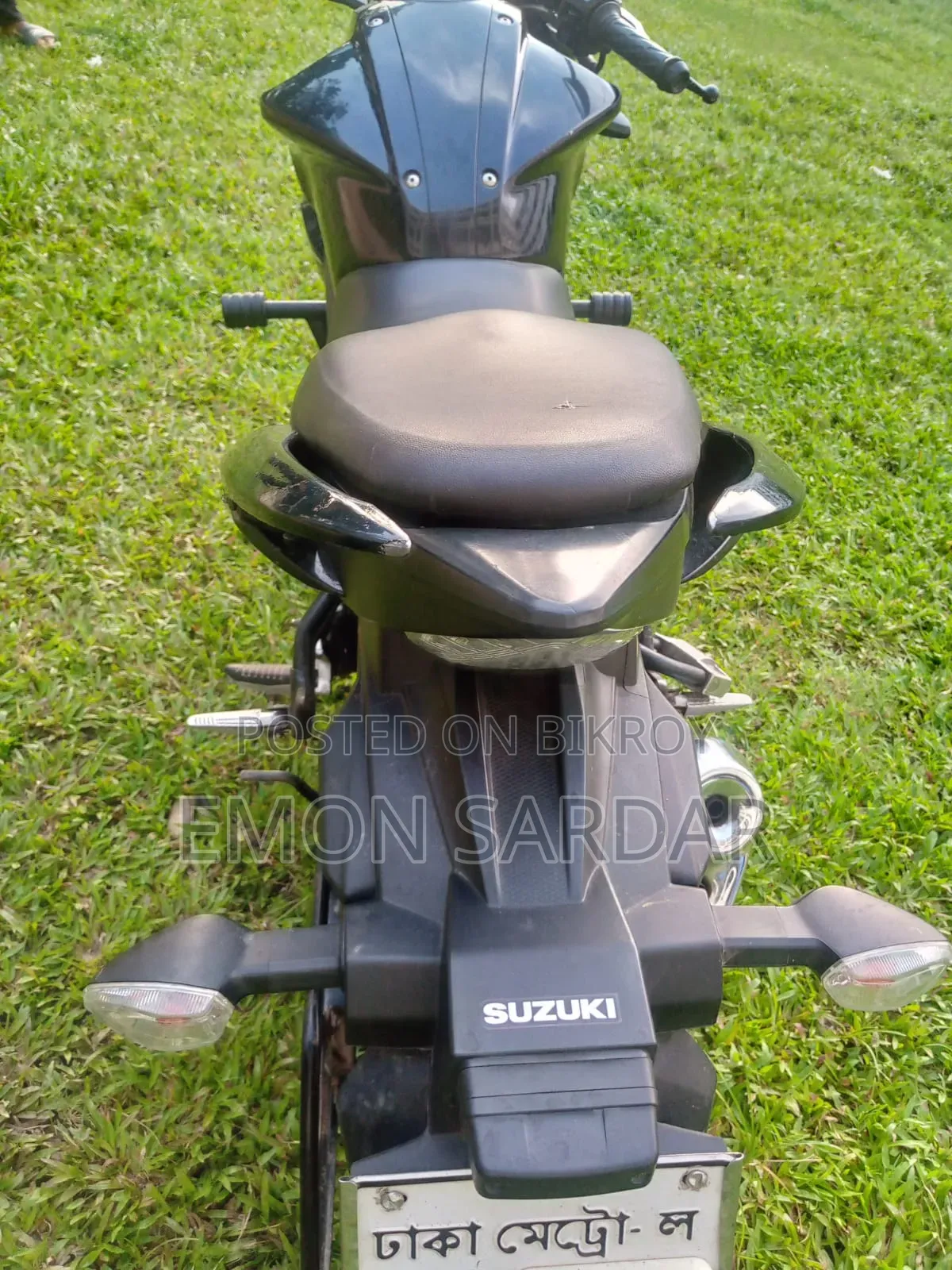 সুজুকি গিক্সার ২০২৩ কালো