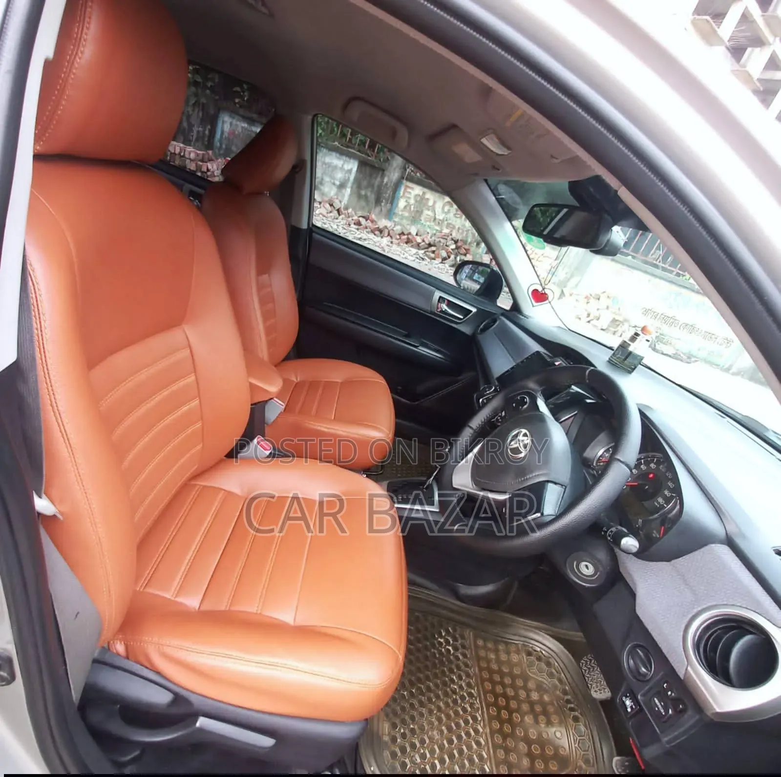 Toyota Axio 1.5 G 2WD 2012 Gold