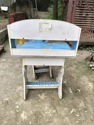 টেবিলটি বিক্রয় হবে