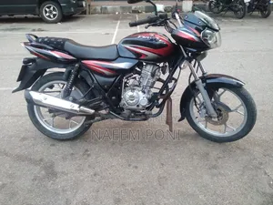 বাাজাজ ডিসকভার ১২৫ ২০১৭ ব্ল্যাক