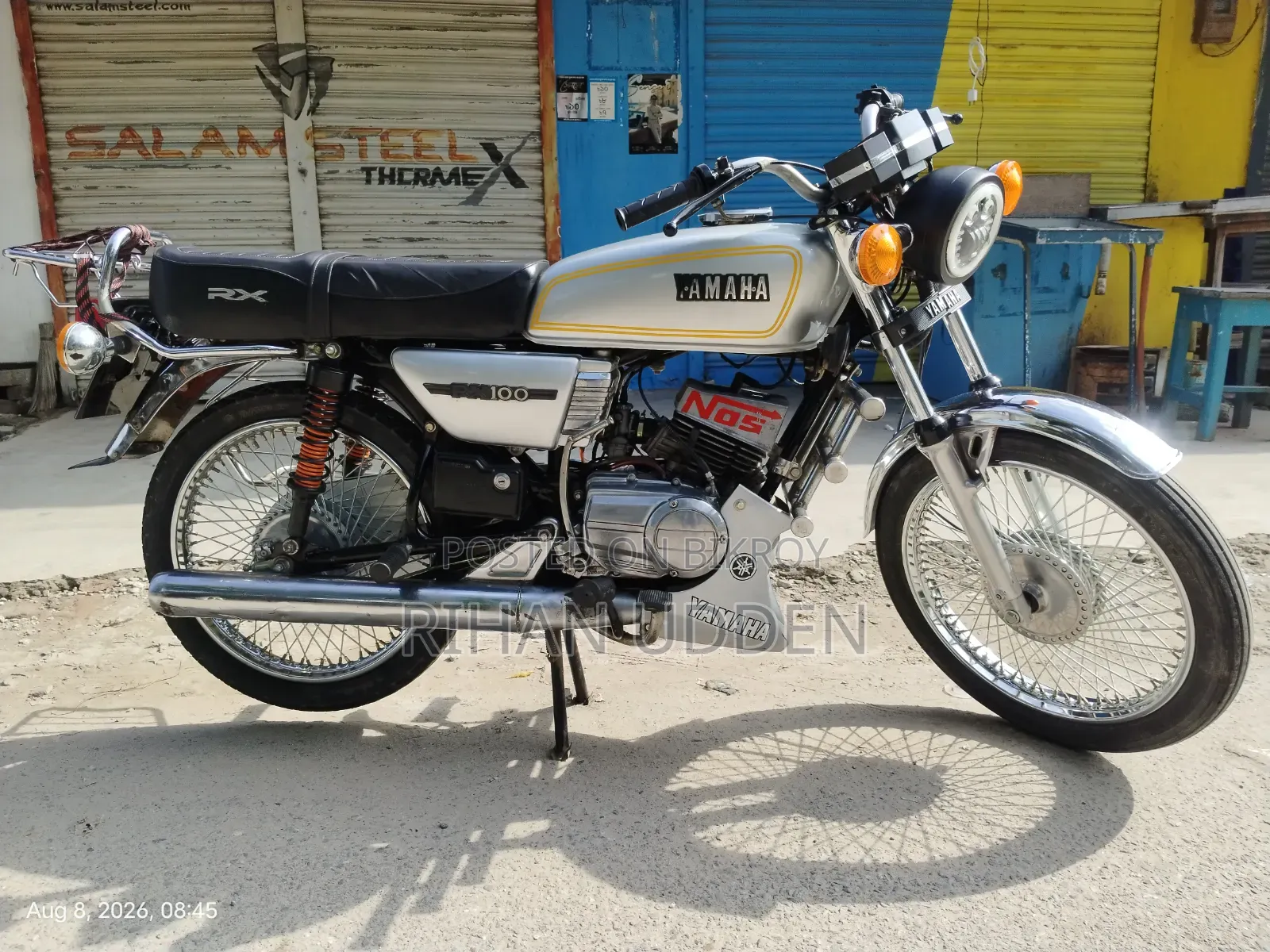 New Yamaha 1995 Silver