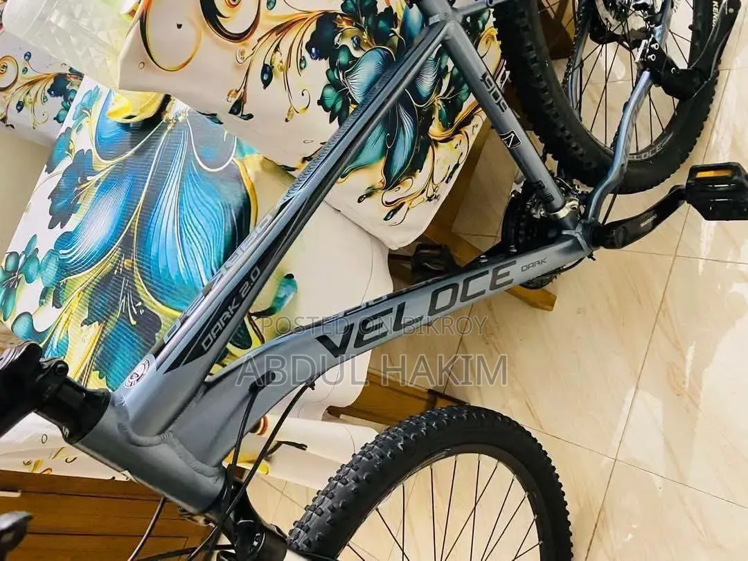 Veloce Dark 2.0 সাইকেল