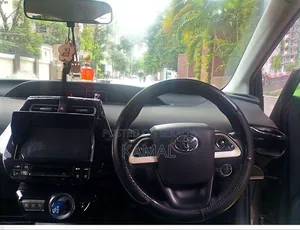 Toyota Prius 2017 Gray
