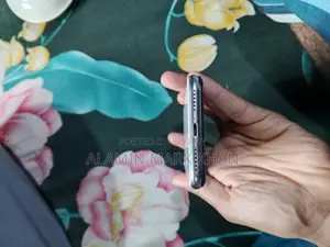 অ্যাপল আইফোন এক্স ৬৪ জিবি হোয়াইট