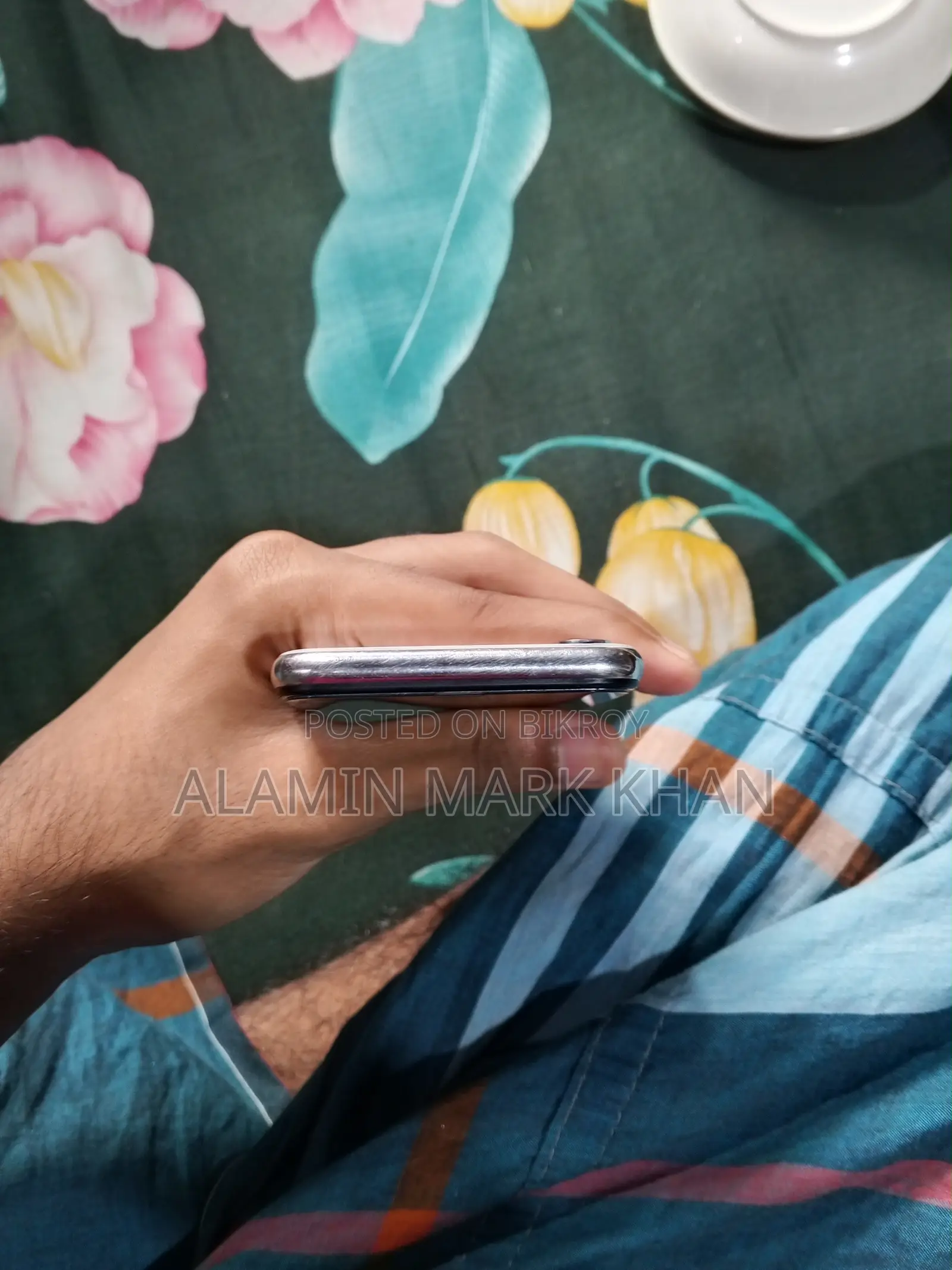 অ্যাপল আইফোন এক্স ৬৪ জিবি হোয়াইট