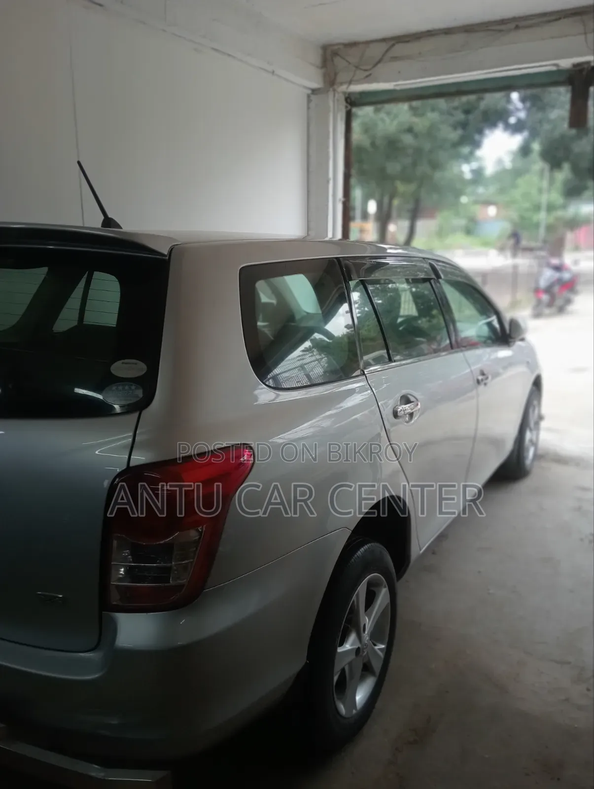 Toyota Axio 2010 White
