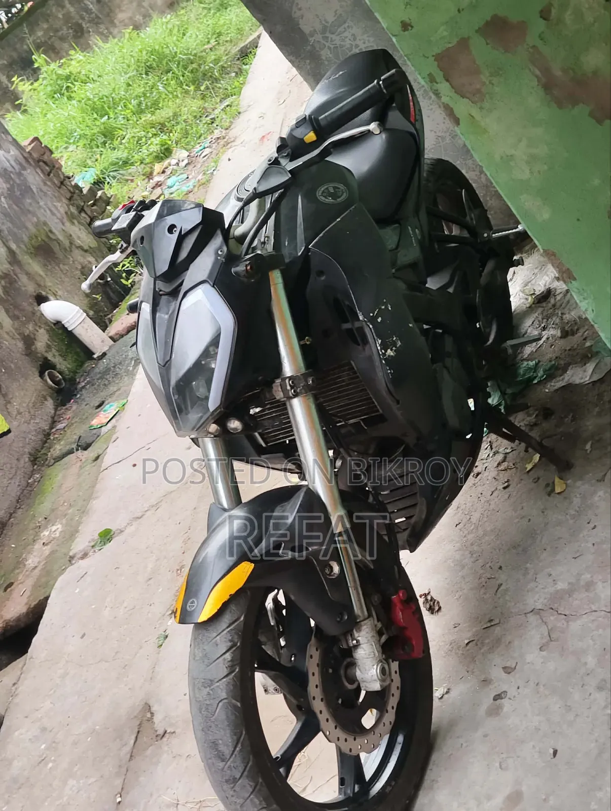 বেনেলি ইম্পেরিয়ালে ৪০০ ২০২১ ব্ল্যাক