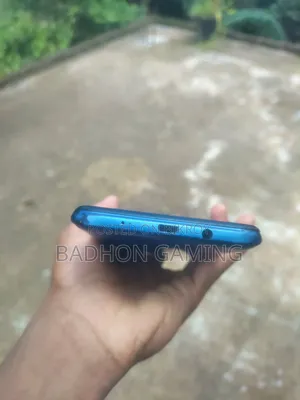 ইনফিনিক্স হট ৯ প্লে ৩২ জিবি নীল