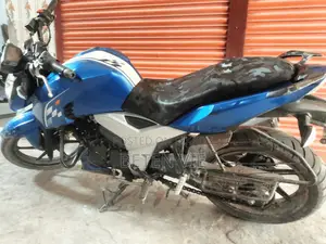 টিভিএস আপাচি ১৬০ ৪ভি ২০২১ নীল