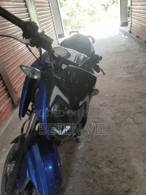 টিভিএস আপাচি ১৬০ ৪ভি ২০২১ নীল