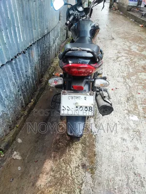 বাজাজ ডিসকভার ১০০ ২০১৫ ব্ল্যাক