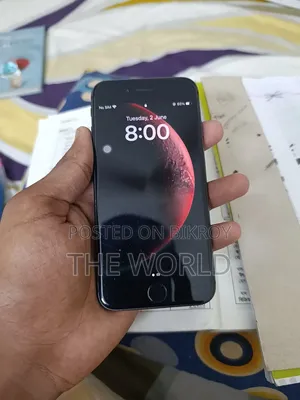 Apple iPhone 8 64 GB Black