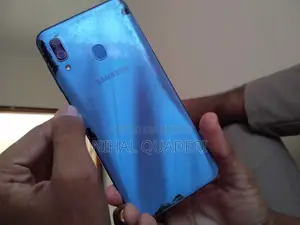 Samsung Galaxy A30 64 GB Blue
