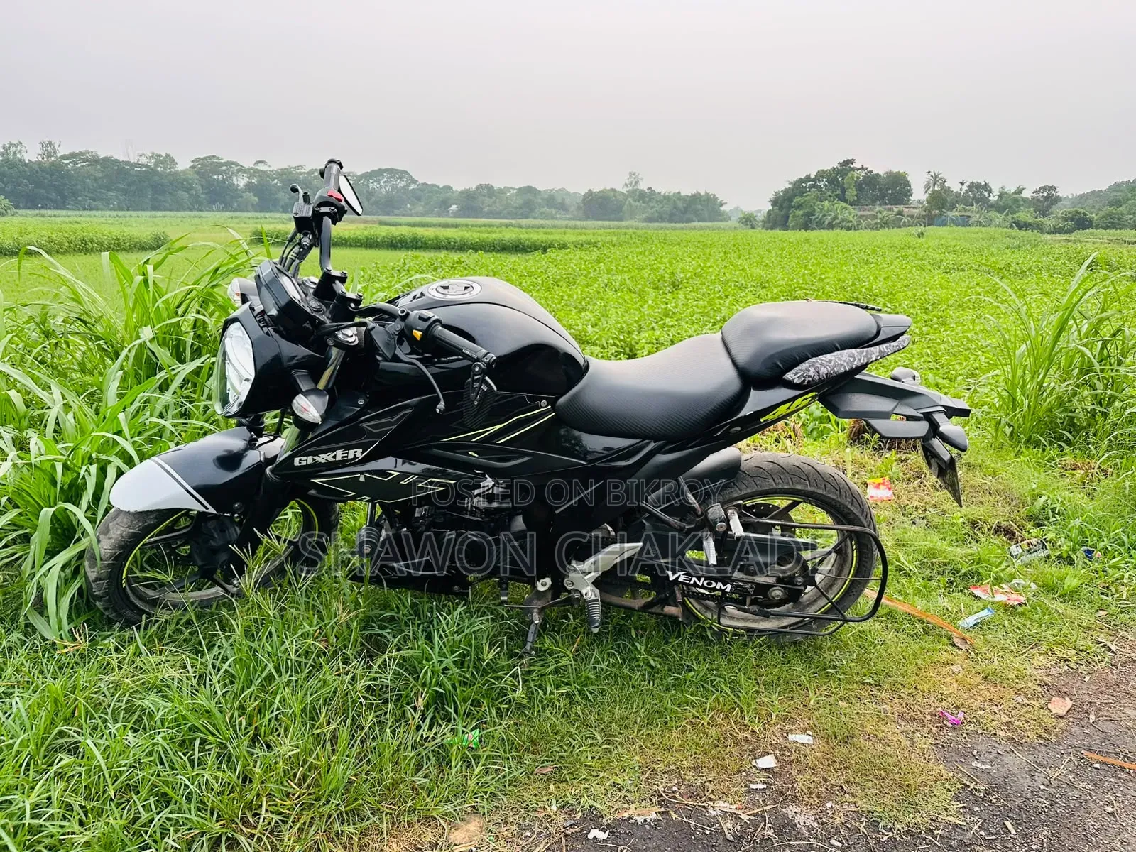 নতুন সুজুকি জিক্সার ২০২৩ কালো