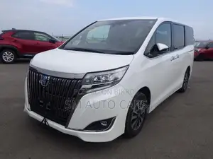 Toyota Esquire 1.8 FWD Hybrid (৭ সিটার) ২০২১ পার্ল