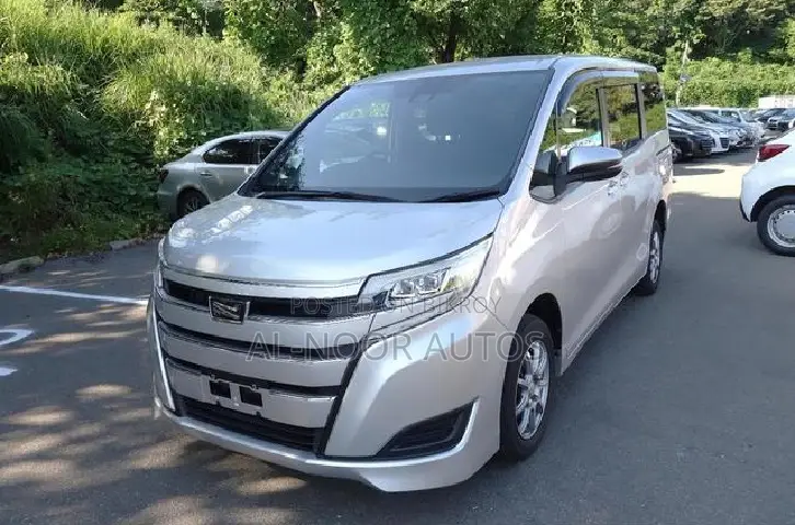Toyota Noah 2.0 Front Wheel Drive (8 Seater) 2021 Silver