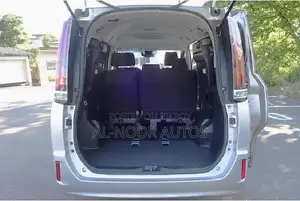 Toyota Noah 2.0 Front Wheel Drive (8 Seater) 2021 Silver