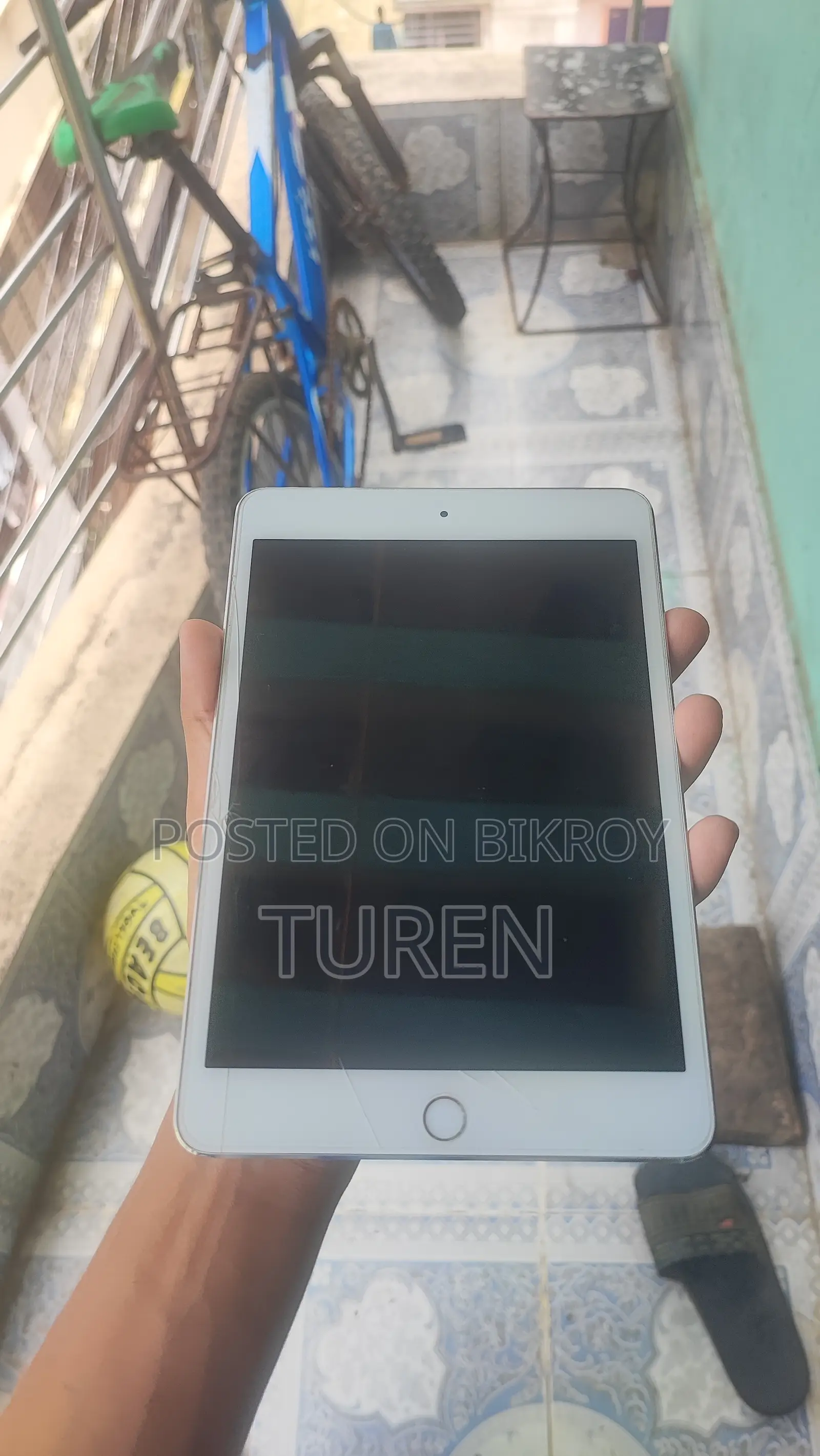 অ্যাপল আইপ্যাড মিনি ৪ ১২৮ জিবি সাদা