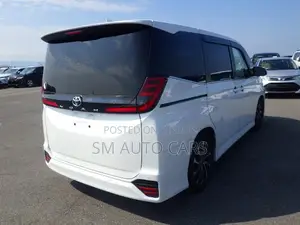 Toyota Noah 2022 Pearl