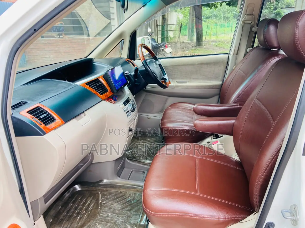 Toyota Noah 2006 Pearl