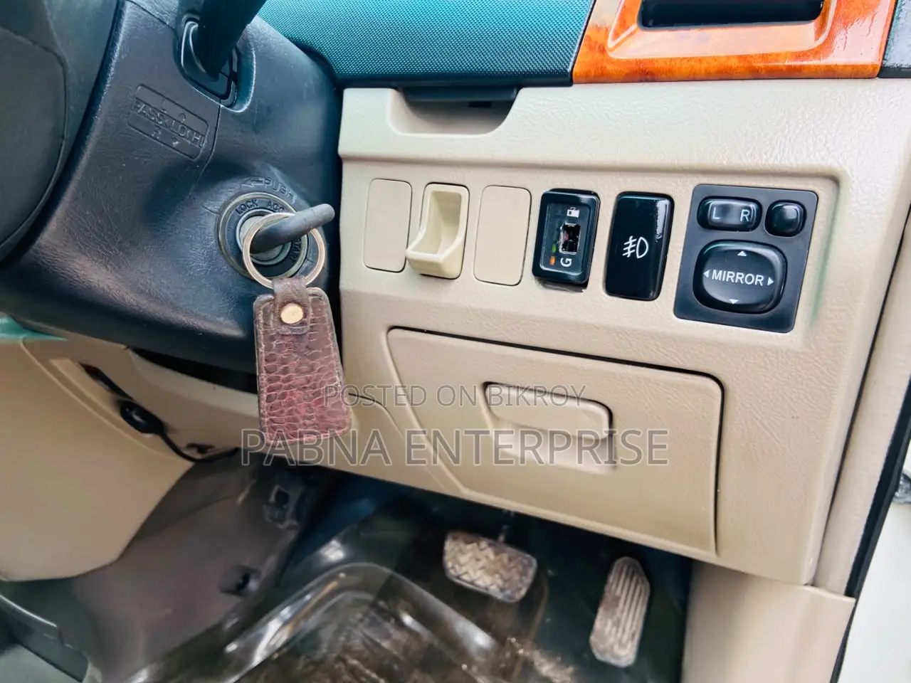 Toyota Noah 2006 Pearl