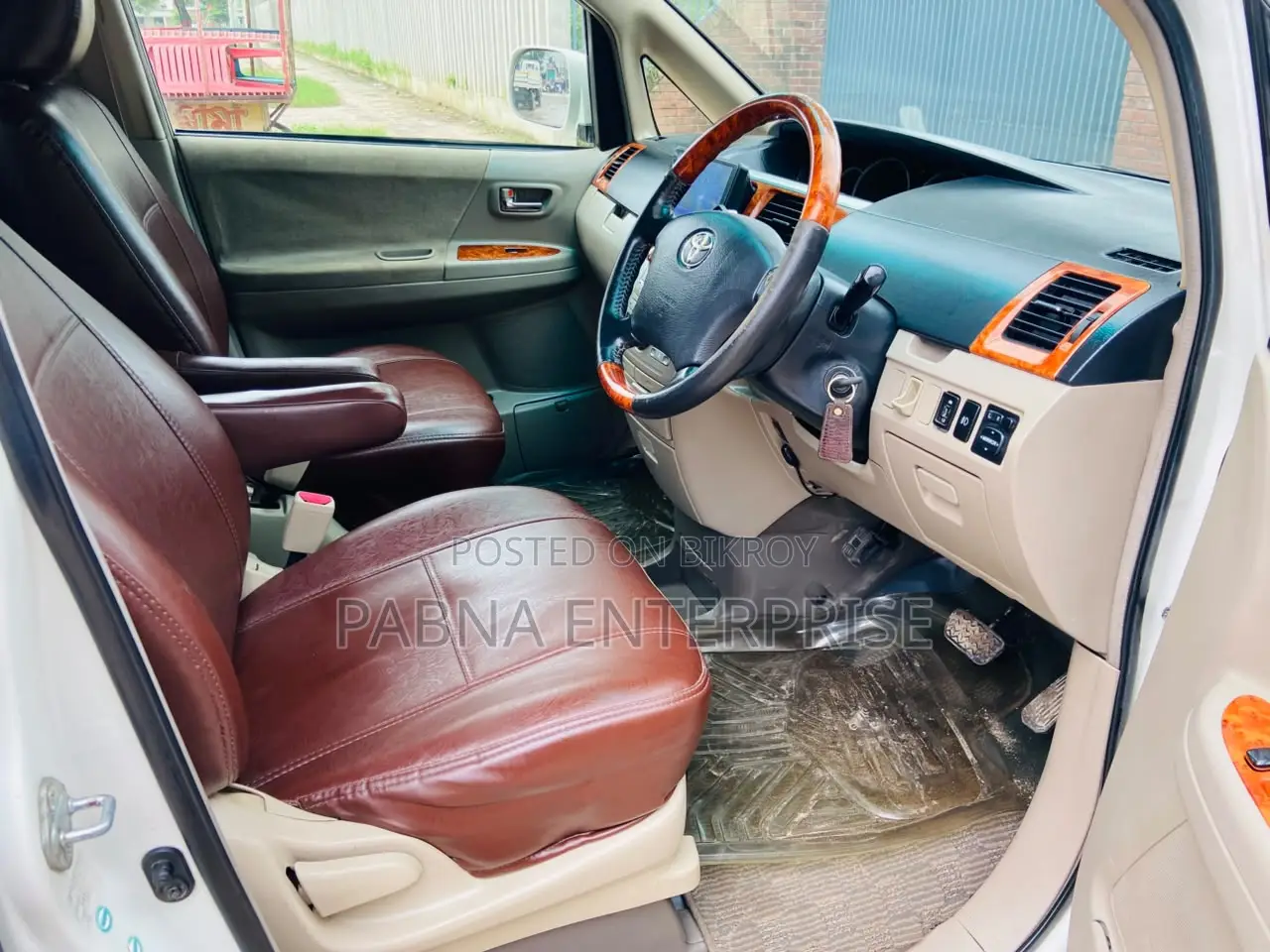 Toyota Noah 2006 Pearl