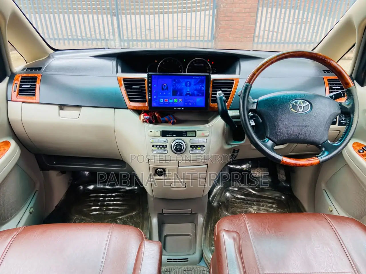 Toyota Noah 2006 Pearl