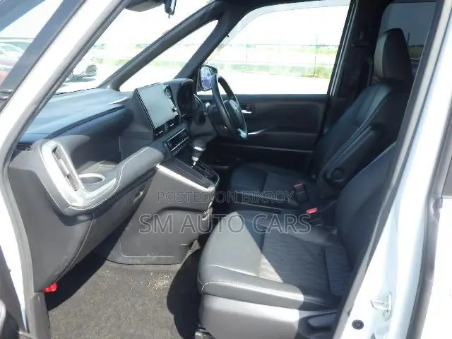 Toyota Noah 2022 Pearl
