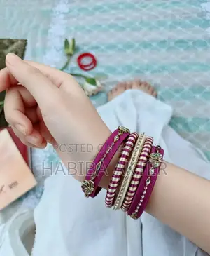 হ্যান্ডমেড চুড়ি