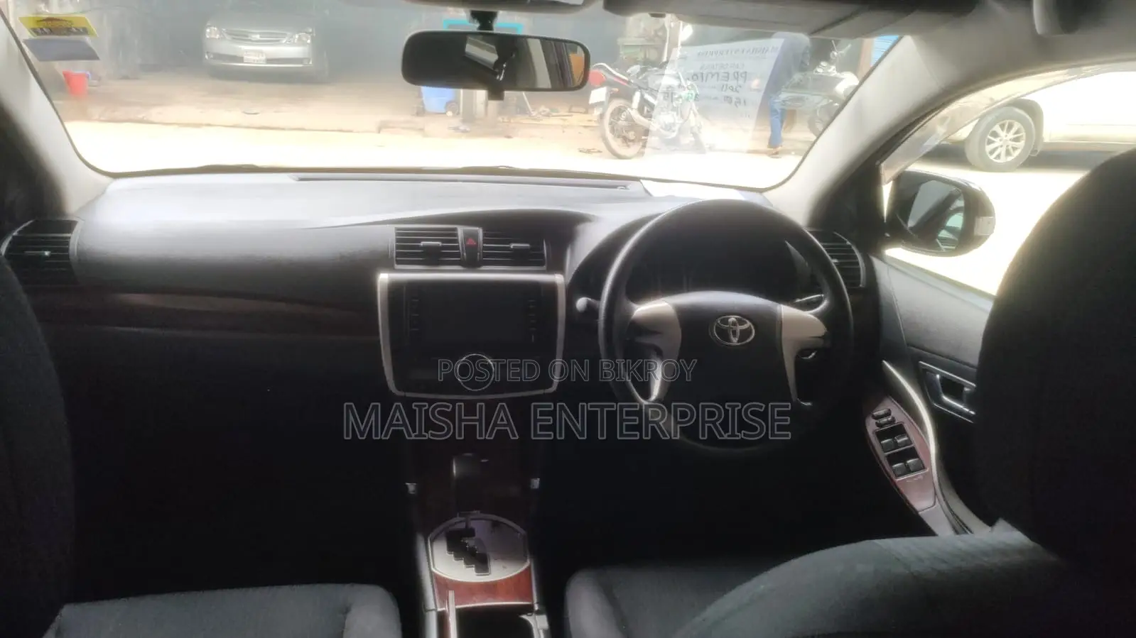 Toyota Premio 1.5 FWD 2011 Red